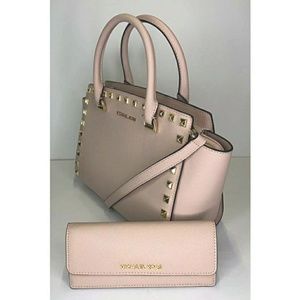MichaelKors Satchel/Purse Bundled With Flat Wallet